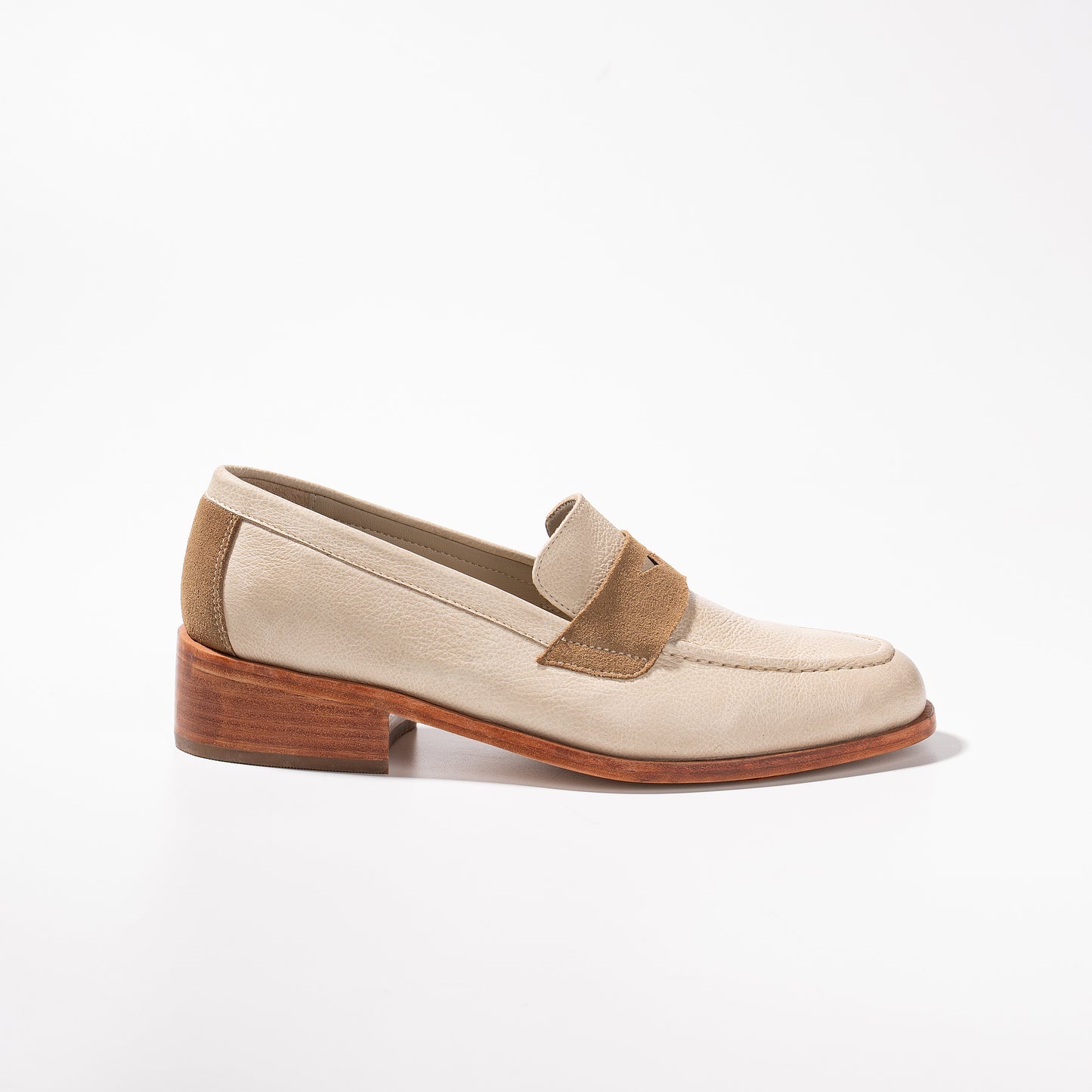 MOCASINES GARDENIA - HUESO
